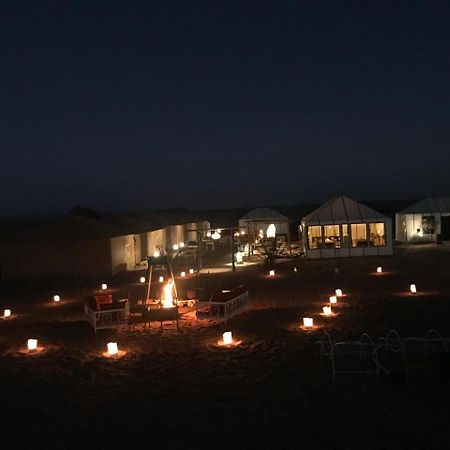 Riad Caravasar Merzouga Exterior foto
